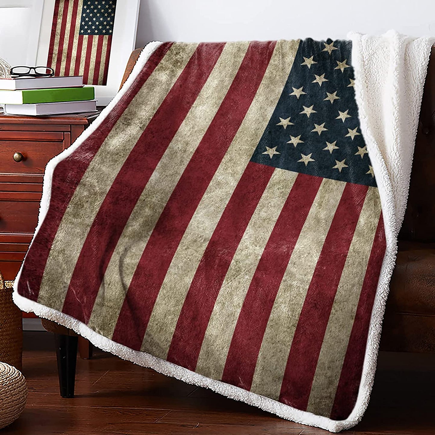 US Flag Sherpa Fleece Blanket, Super Thick and Warm Cozy Luxury Blanket 50"X60", Vintage American Flag Fourth of July Independence Day Themed Bed Blanket, Fluffy Microfiber Throw Blanket for Couch