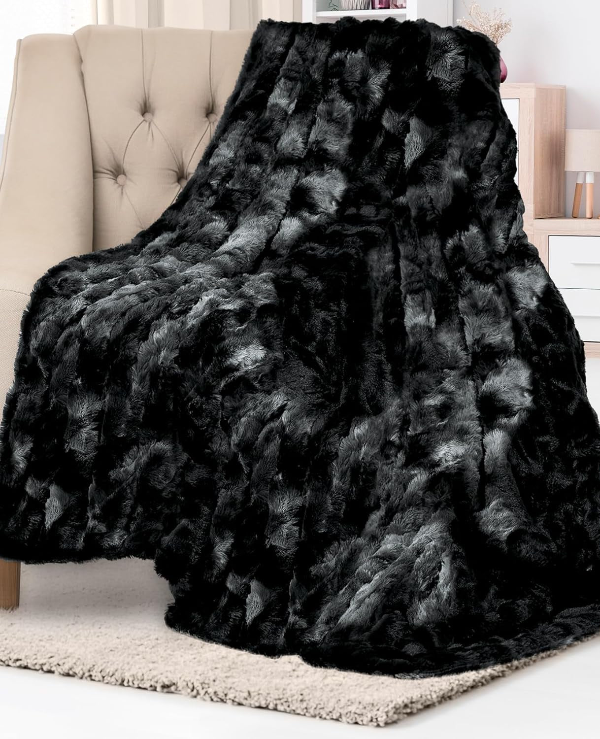 Faux Fur Throw Blanket - Soft, Fluffy, Fuzzy, Plush, Thick, Minky Throws