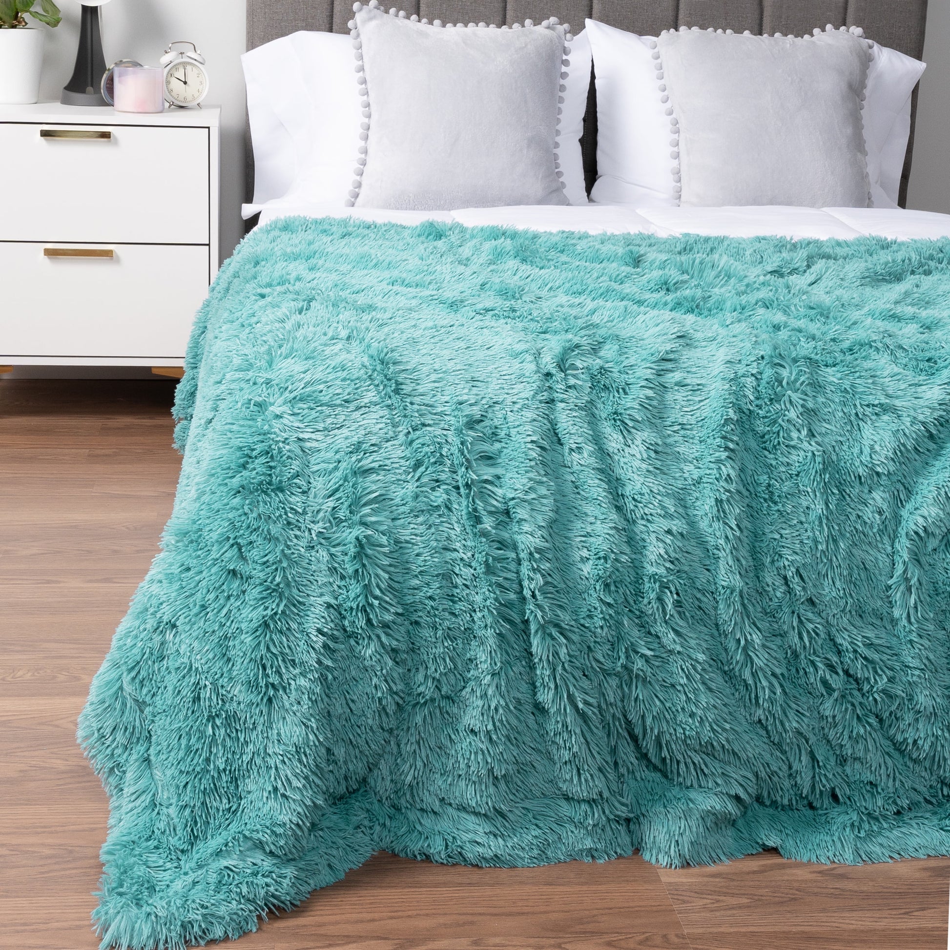 Teal Green Fluffy Throw Blanket for Couch, Fuzzy Blanket for Women Men, Furry Plush Warm Blanket Bed Sofa, Super Soft Thick Faux Fur Sherpa Blanket Throw, 50X60